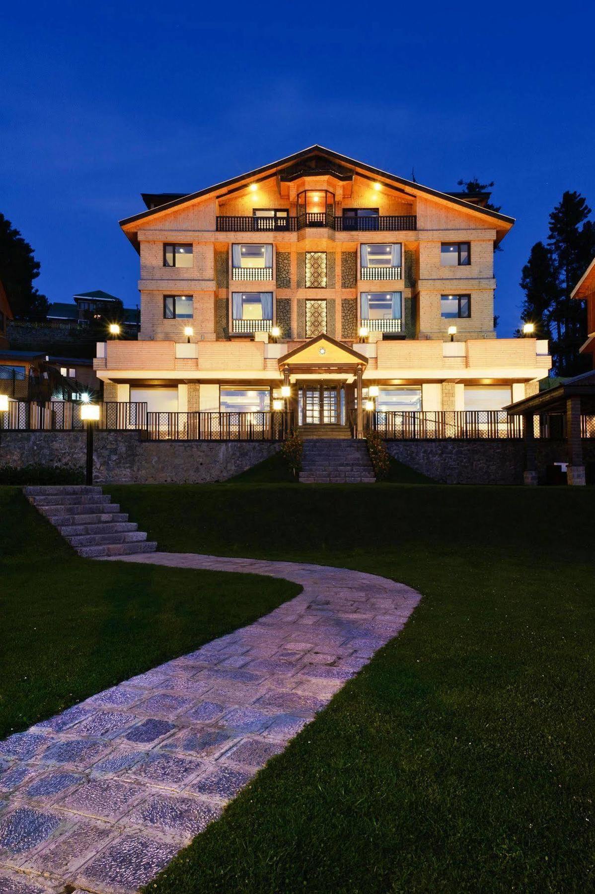 The Vintage Gulmarg Hotel Exterior photo